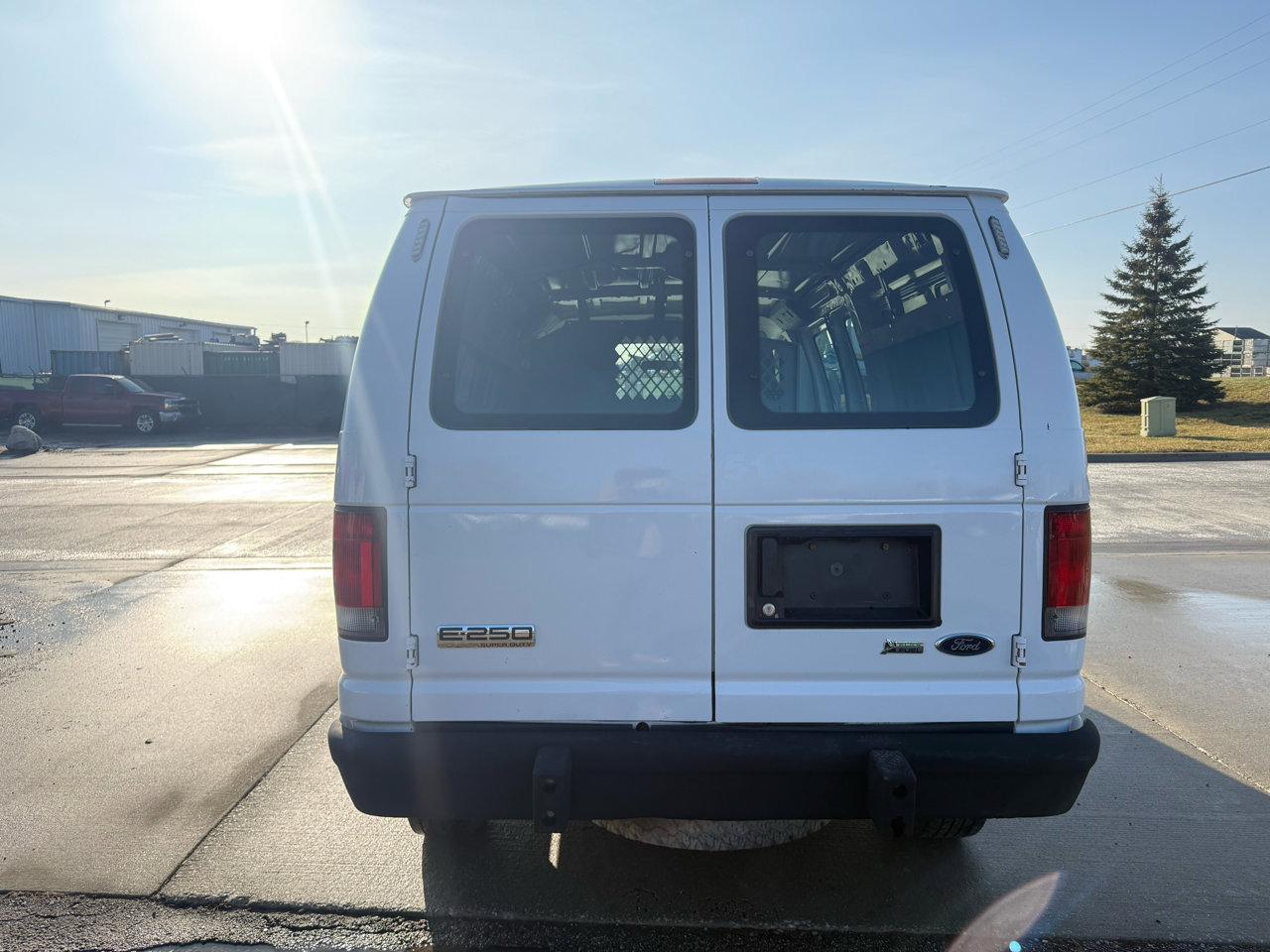 Used 2014 Ford E-250 and Econoline 250 E-250 Commercial w/ Power Group image 3