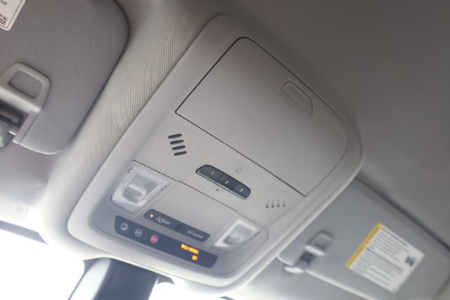 Used 2018 Chevrolet Equinox LT image 22