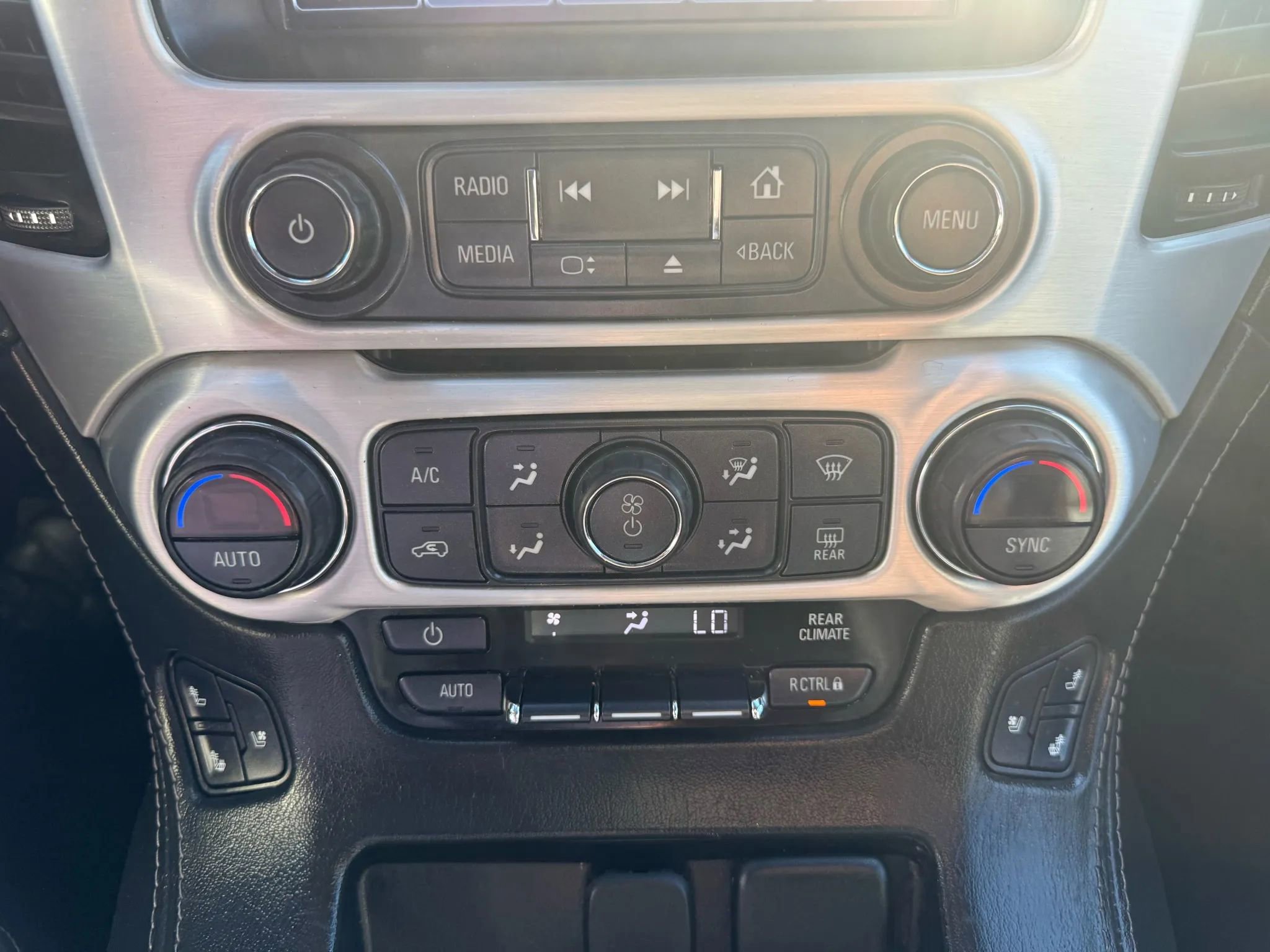 Used 2020 GMC Yukon SLT image 27