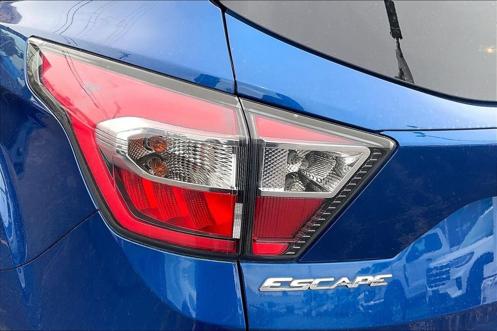 Certified 2017 Ford Escape SE FWD image 29