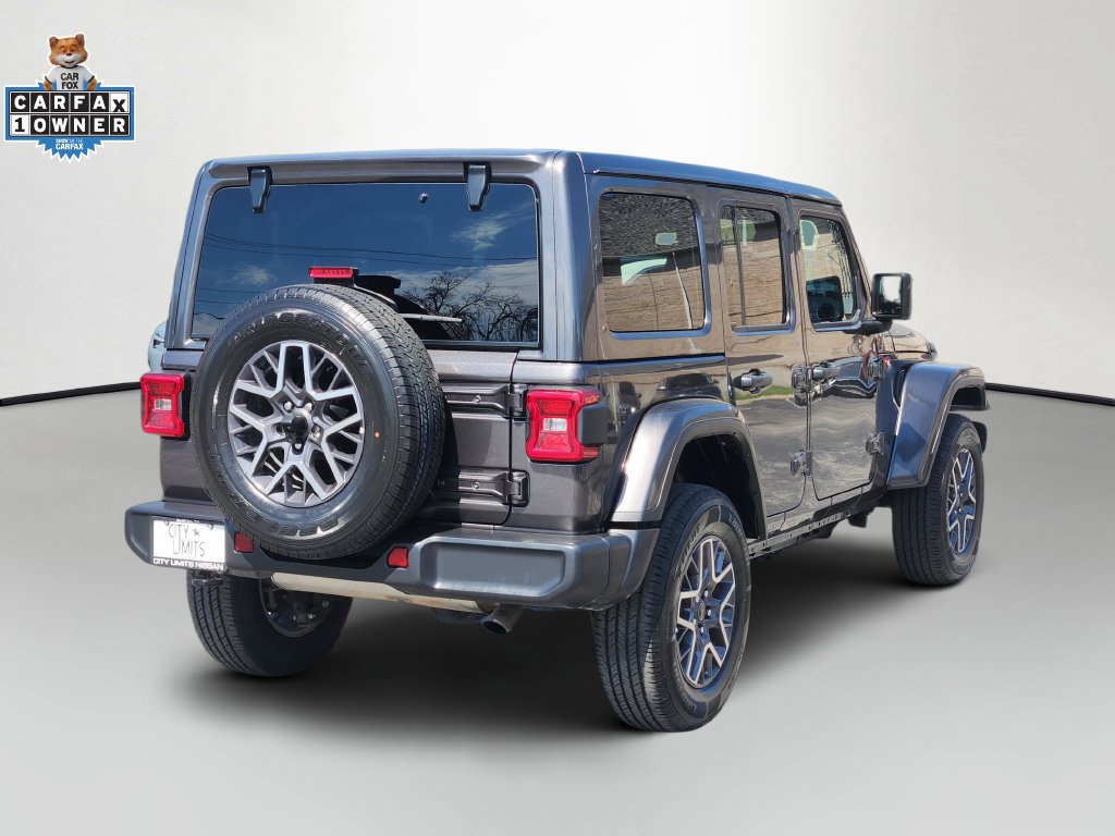 Used 2025 Jeep Wrangler Unlimited Sahara AWD/4WD image 5