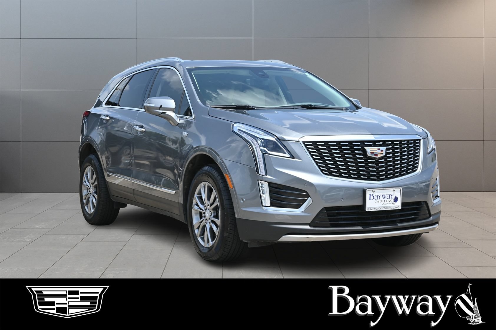 Certified 2021 Cadillac XT5 Premium Luxury FWD image 4