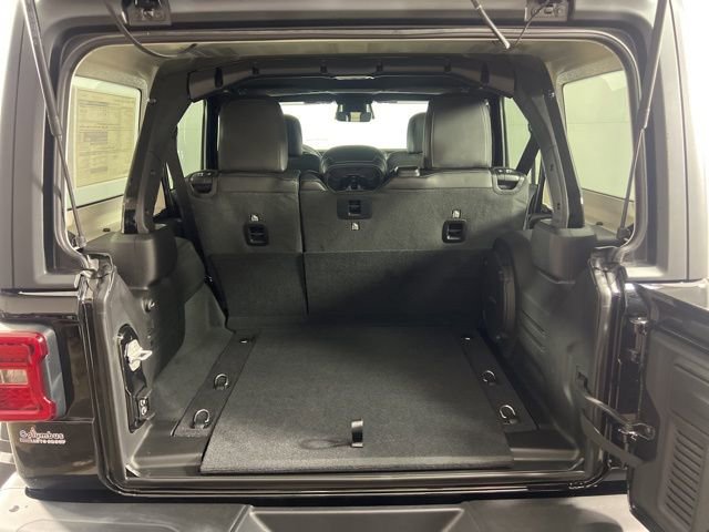 New 2026 Jeep Wrangler Unlimited Rubicon w/ Steel Bumper Group image 6