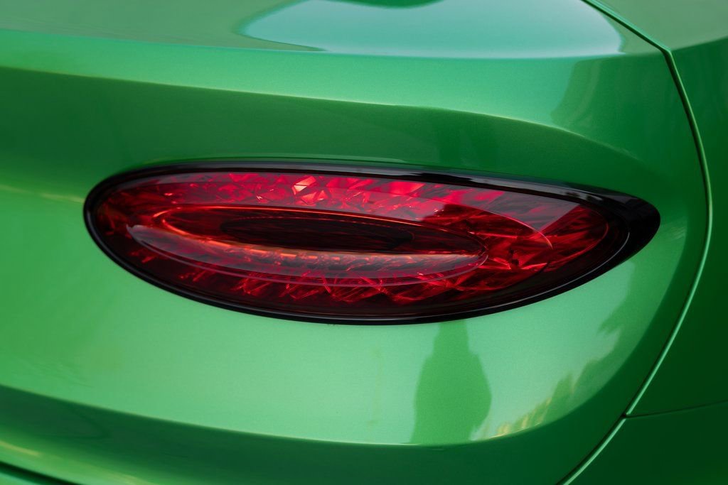 Used 2025 Bentley Bentayga image 23