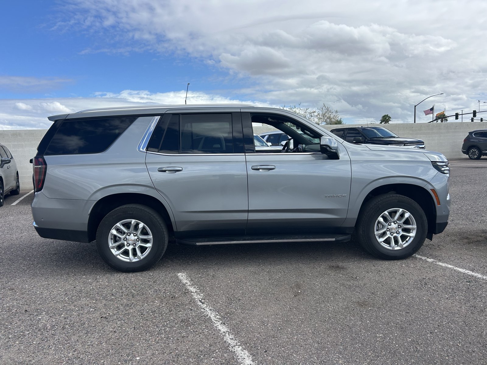 Used 2025 Chevrolet Tahoe LT AWD/4WD image 6