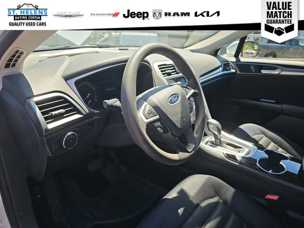 Used 2014 Ford Fusion SE FWD image 11