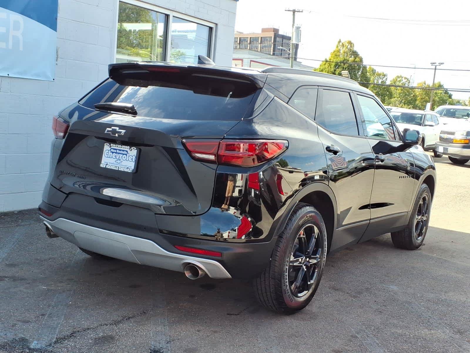 Used 2026 Chevrolet Blazer LT w/ Midnight/Sport Edition AWD/4WD image 6