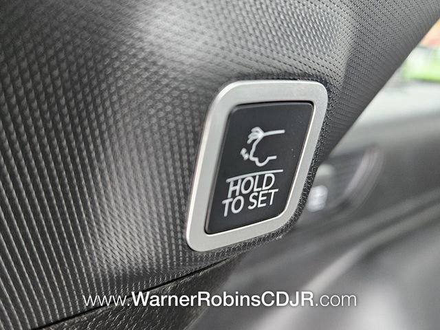 New 2025 Jeep Grand Cherokee Limited w/ Luxury Tech Group II image 14