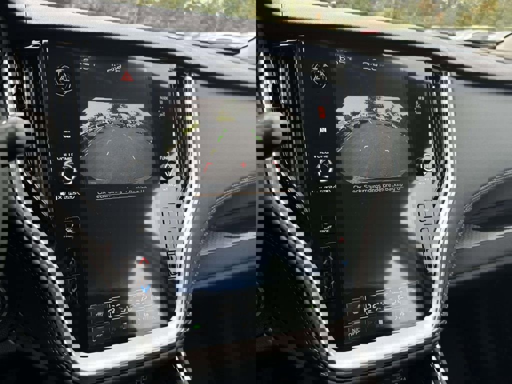 New 2025 Subaru Legacy Premium AWD/4WD image 21