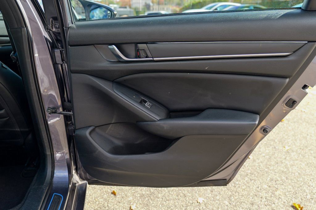 Used 2018 Honda Accord Sport image 27