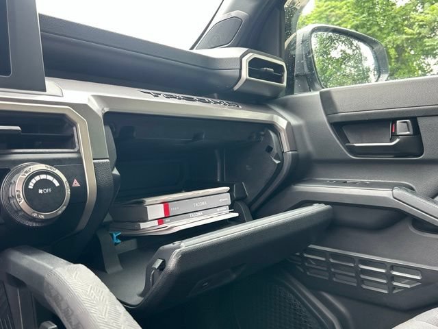 Certified 2024 Toyota Tacoma SR5 AWD/4WD image 64