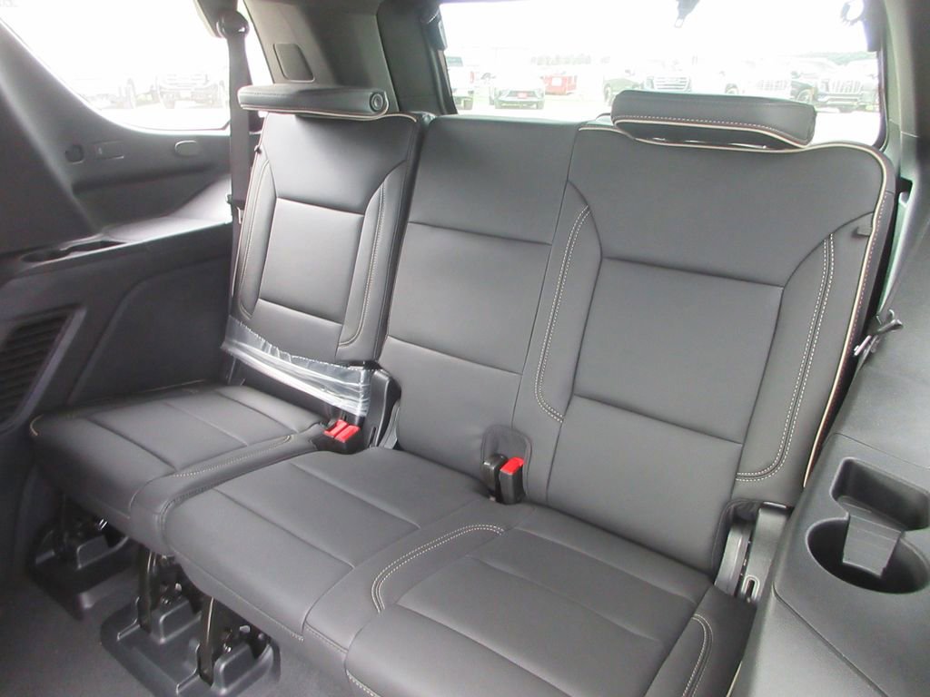 New 2026 GMC Yukon Elevation w/ Elevation Premium Package AWD/4WD image 13