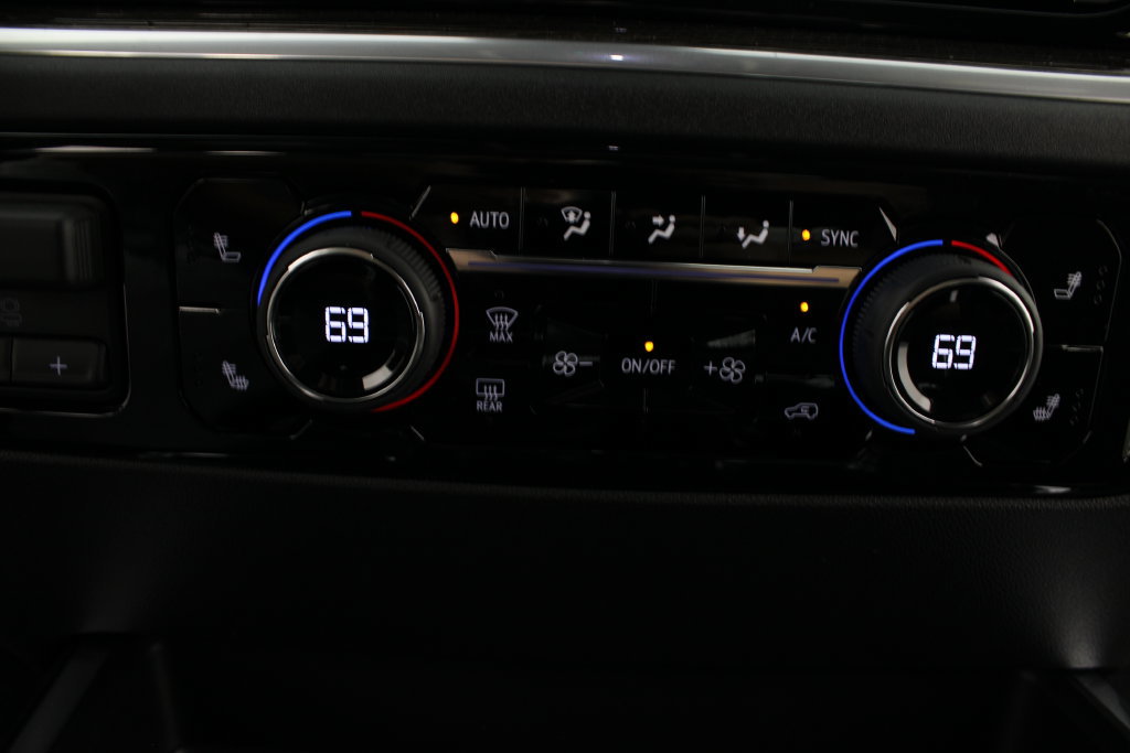 New 2026 Chevrolet Silverado 1500 RST w/ Redline Edition AWD/4WD image 6