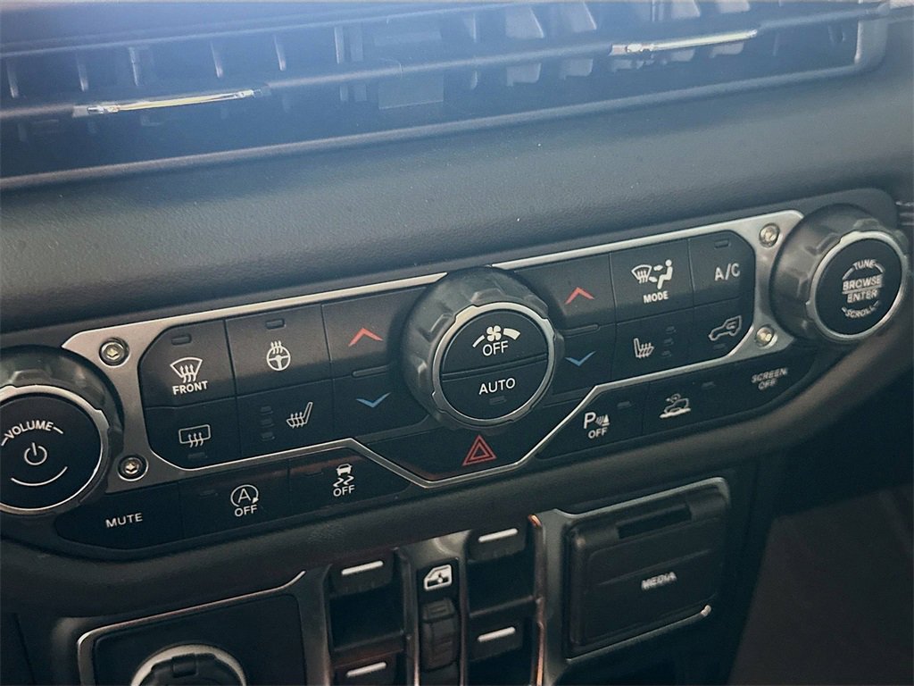 Used 2024 Jeep Wrangler Sahara w/ Safety Group image 24