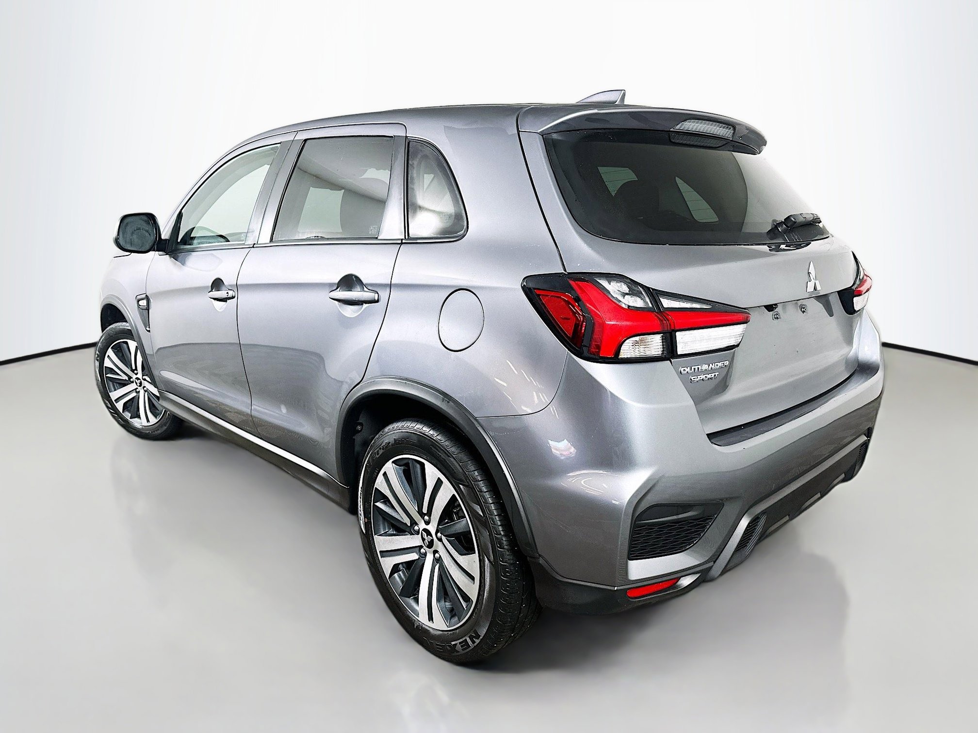 Used 2024 Mitsubishi Outlander Sport ES AWD/4WD image 5