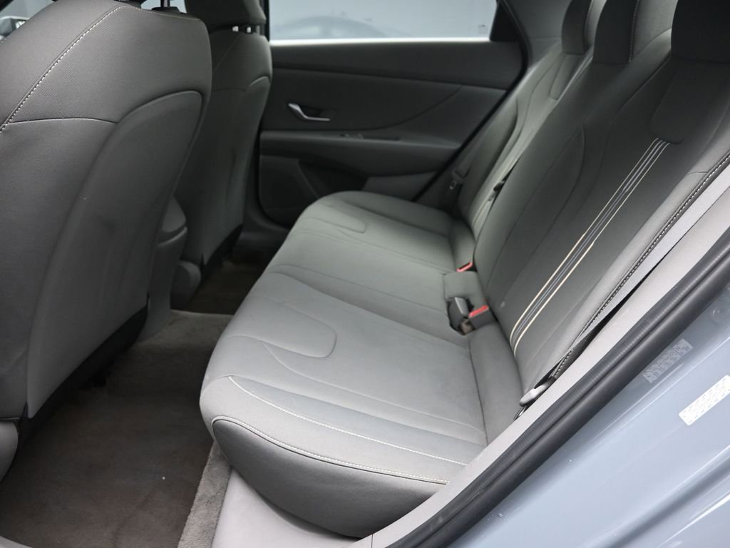 Used 2023 Hyundai Elantra SEL w/ Convenience Package image 20