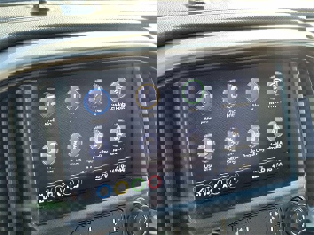 Used 2021 Chevrolet Colorado Z71 w/ Safety Package image 32