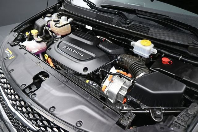 Used 2023 Chrysler Pacifica Touring-L FWD image 12