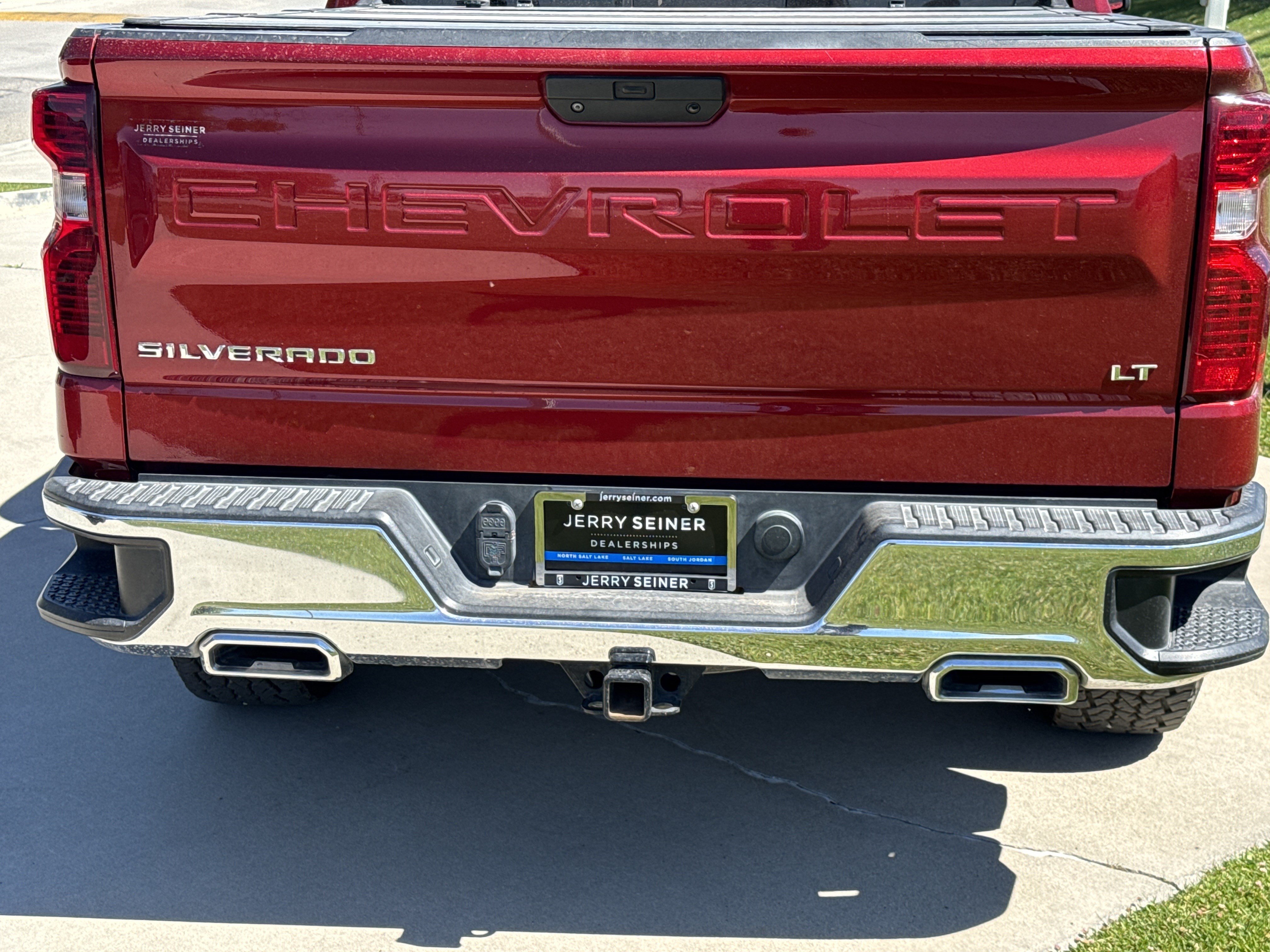Used 2021 Chevrolet Silverado 1500 LT w/ Diesel Off-Road Package AWD/4WD image 11