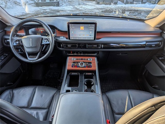 Used 2024 Lincoln Aviator Reserve w/ Equipment Group 201A image 17