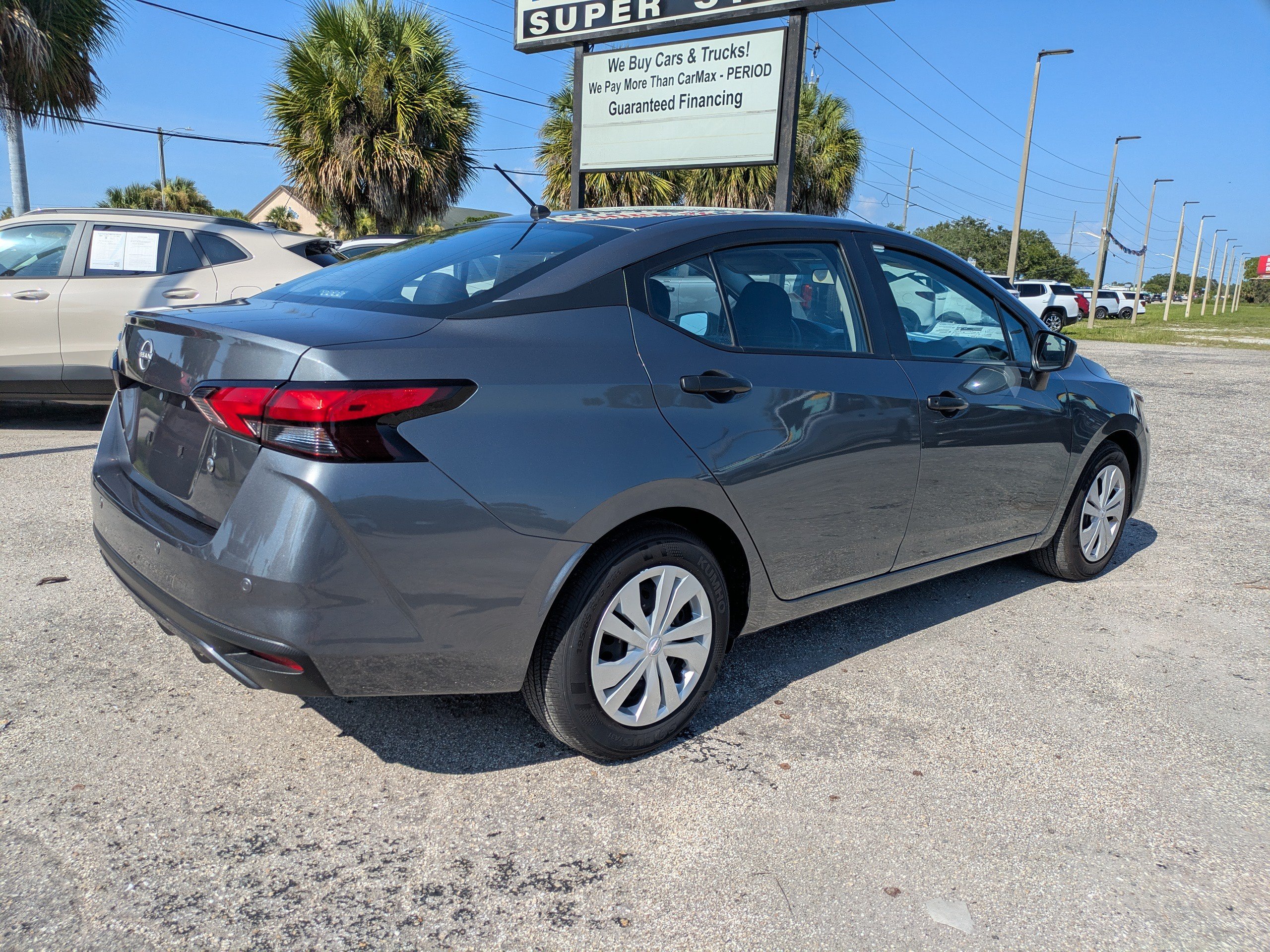 Used 2025 Nissan Versa S w/ Trunk Package FWD image 4