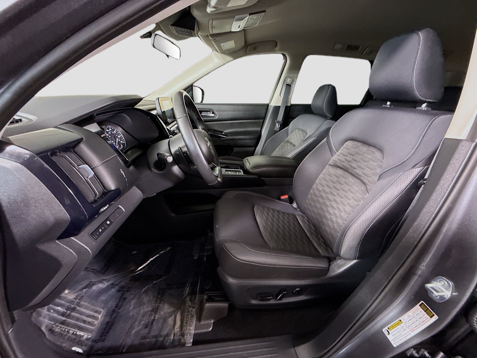 Used 2022 Nissan Pathfinder SV FWD image 22