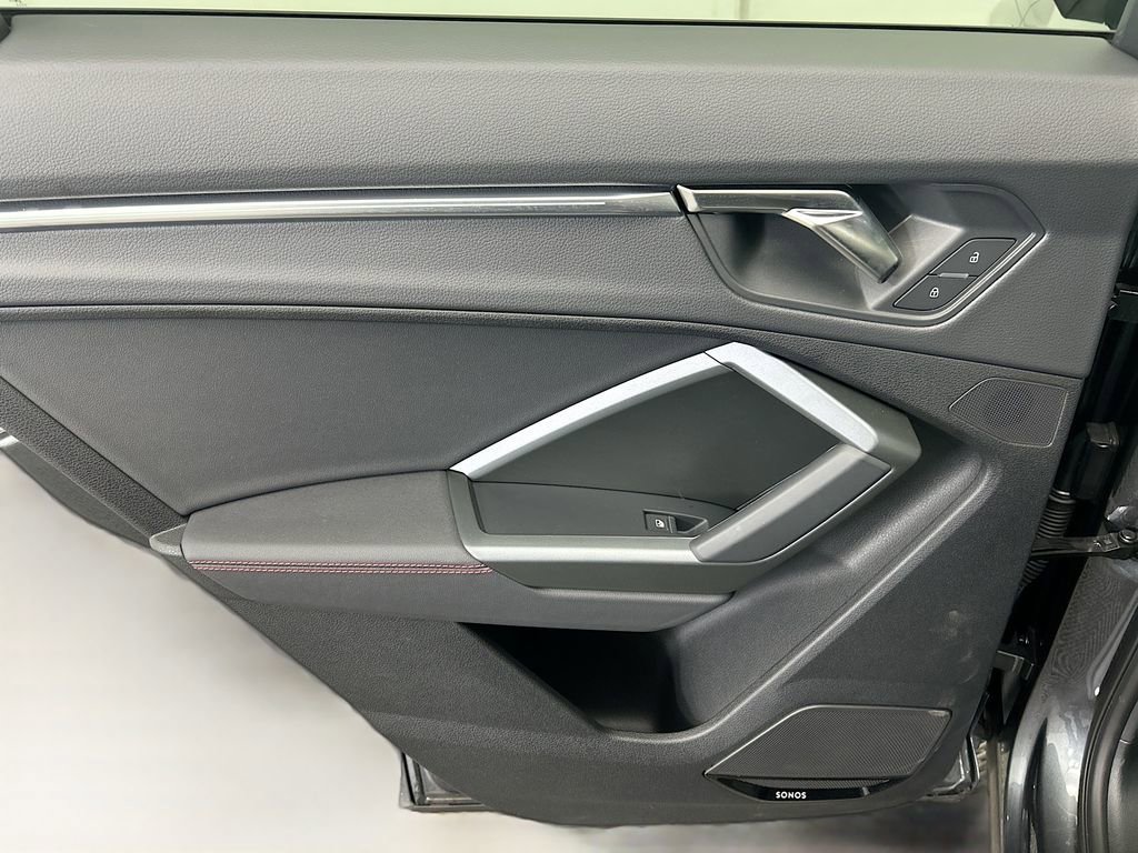 Used 2025 Audi Q3 2.0T Premium Plus w/ Premium Plus Package image 24