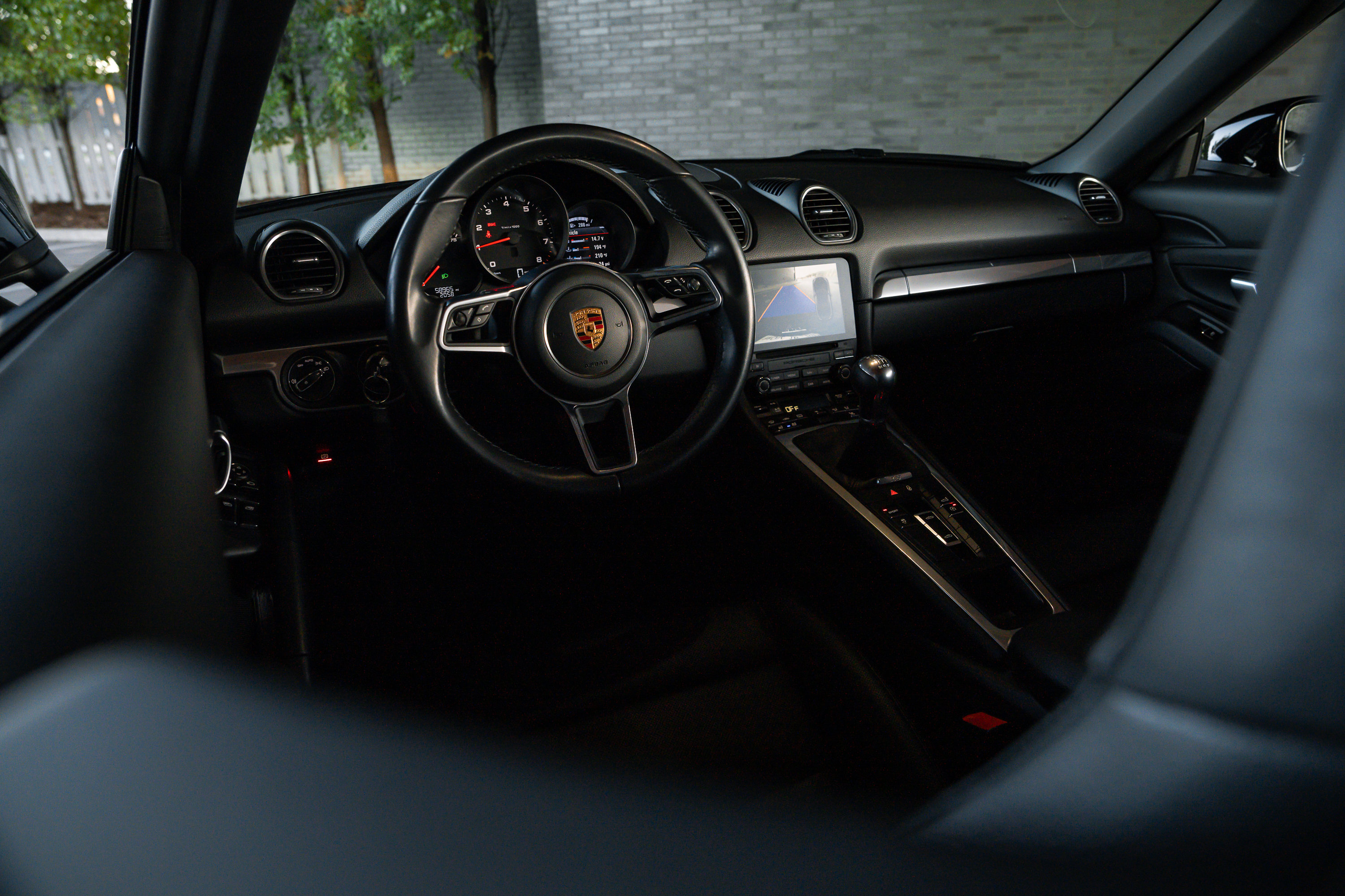 Used 2017 Porsche 718 Boxster RWD image 5