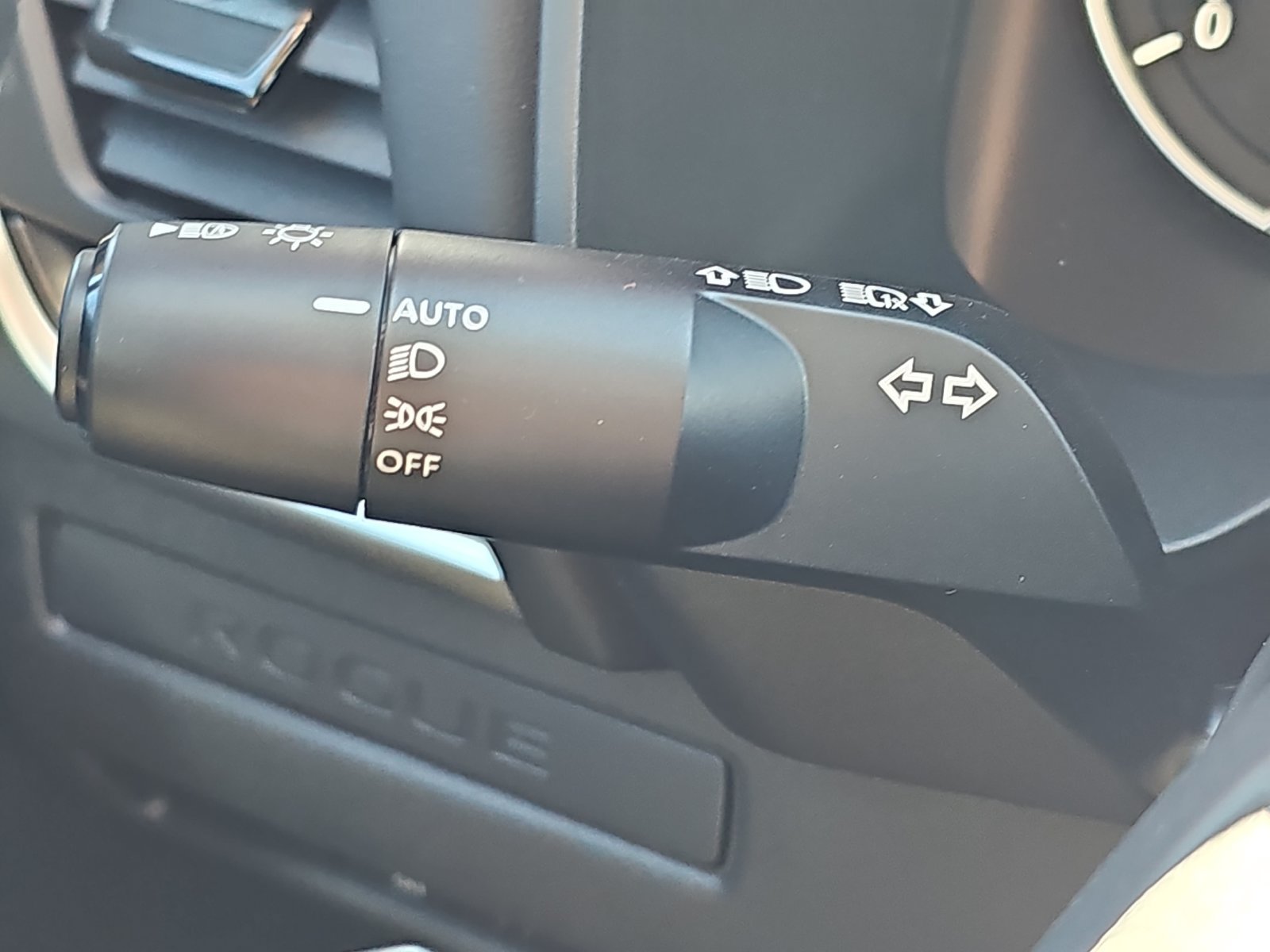 New 2027 Nissan Rogue Dark Armor FWD image 30