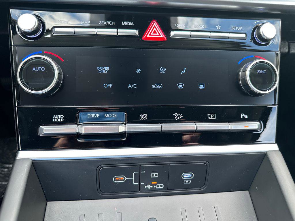 New 2026 Hyundai Santa Fe SE image 16