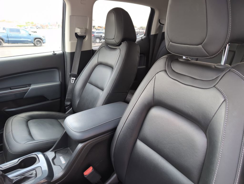Used 2019 Chevrolet Colorado Z71 AWD/4WD image 12