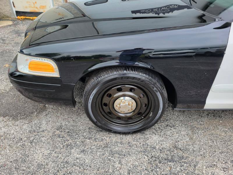 Used 2008 Ford Crown Victoria Police Interceptor RWD image 12