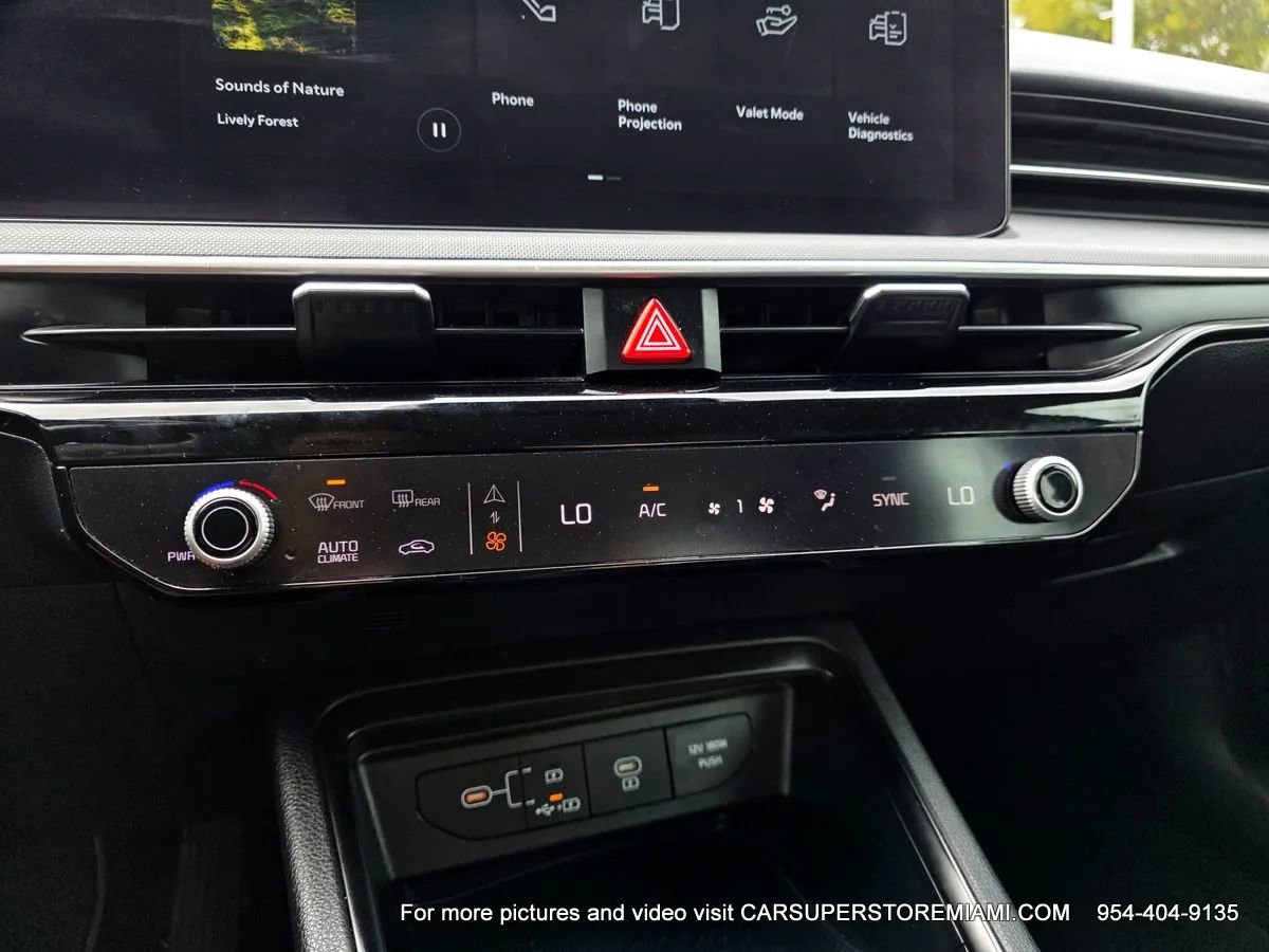 Used 2025 Kia K5 LXS image 37