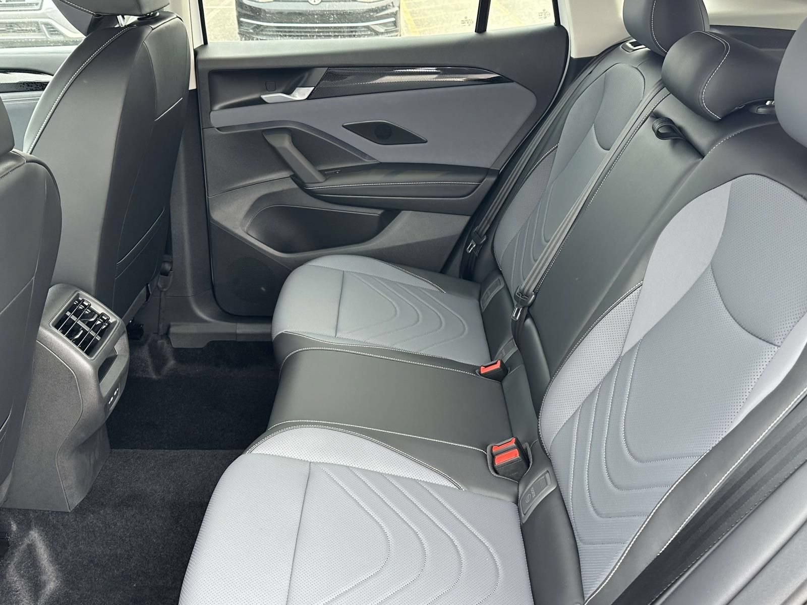 New 2026 Volkswagen Tiguan SE AWD/4WD image 13