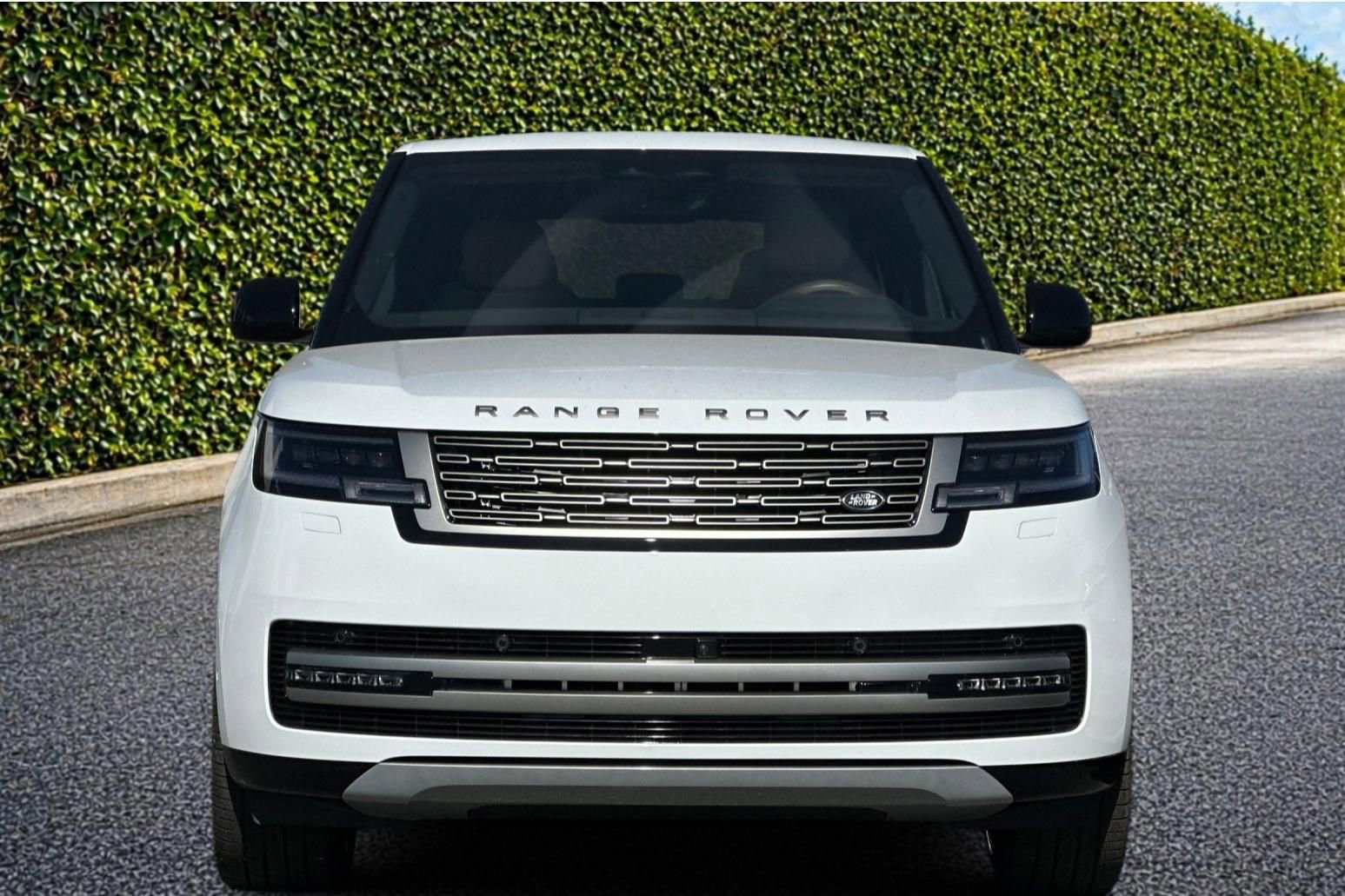 New 2026 Land Rover Range Rover SE AWD/4WD image 9