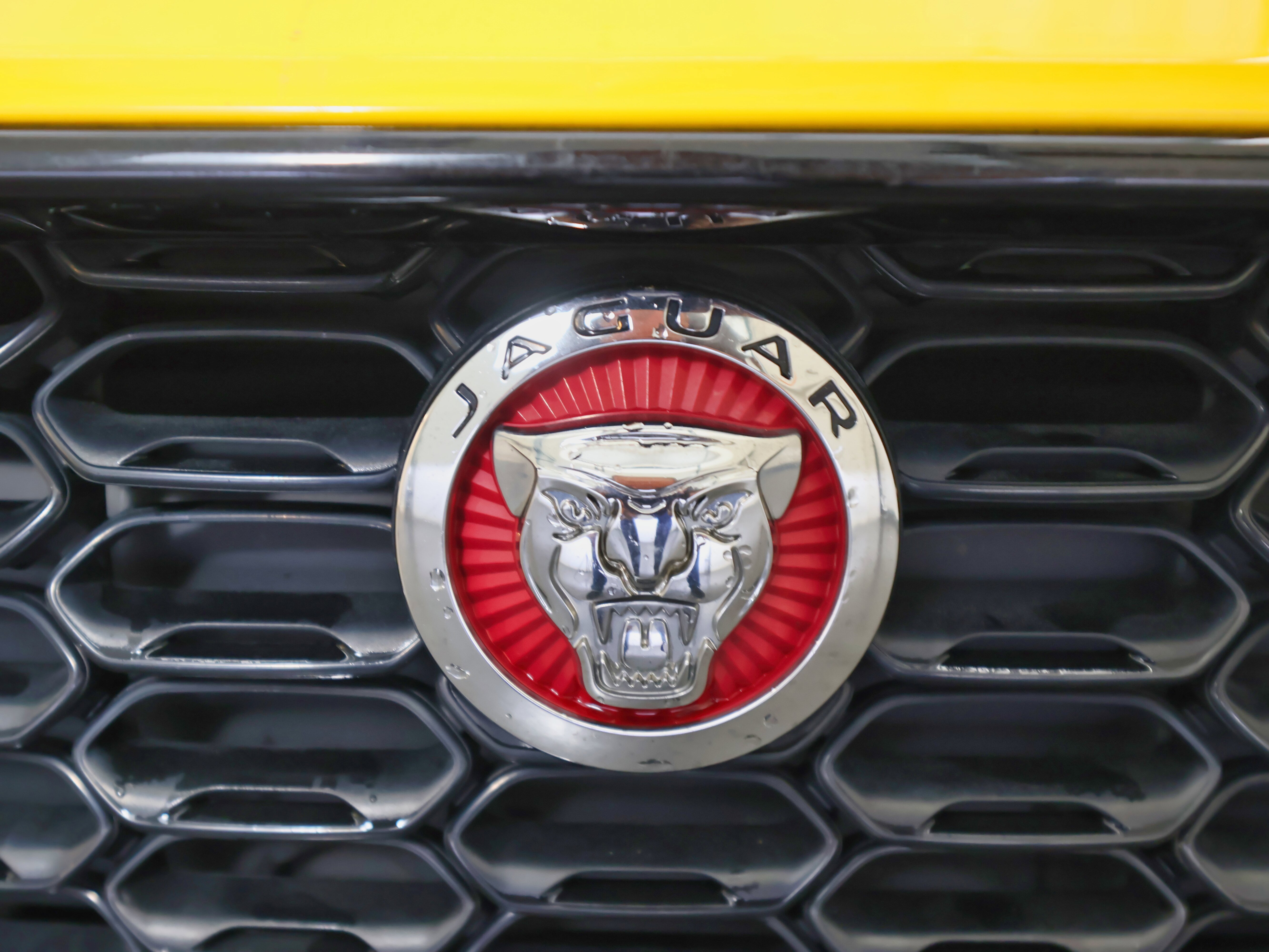 Used 2021 Jaguar F-TYPE R-Dynamic image 51