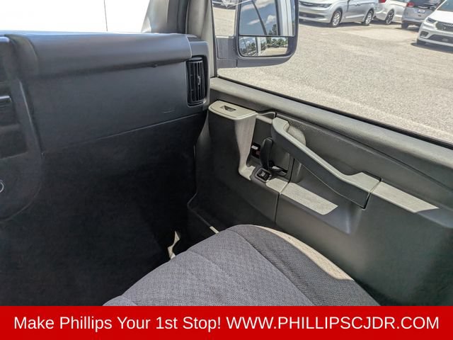 Used 2019 Chevrolet Express 3500 LT w/ LT Preferred Equipment Group RWD image 18