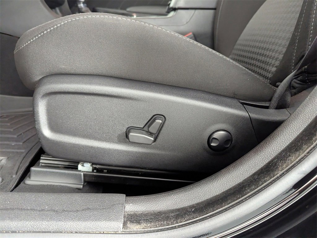 Used 2023 Dodge Charger GT w/ Blacktop Package image 13