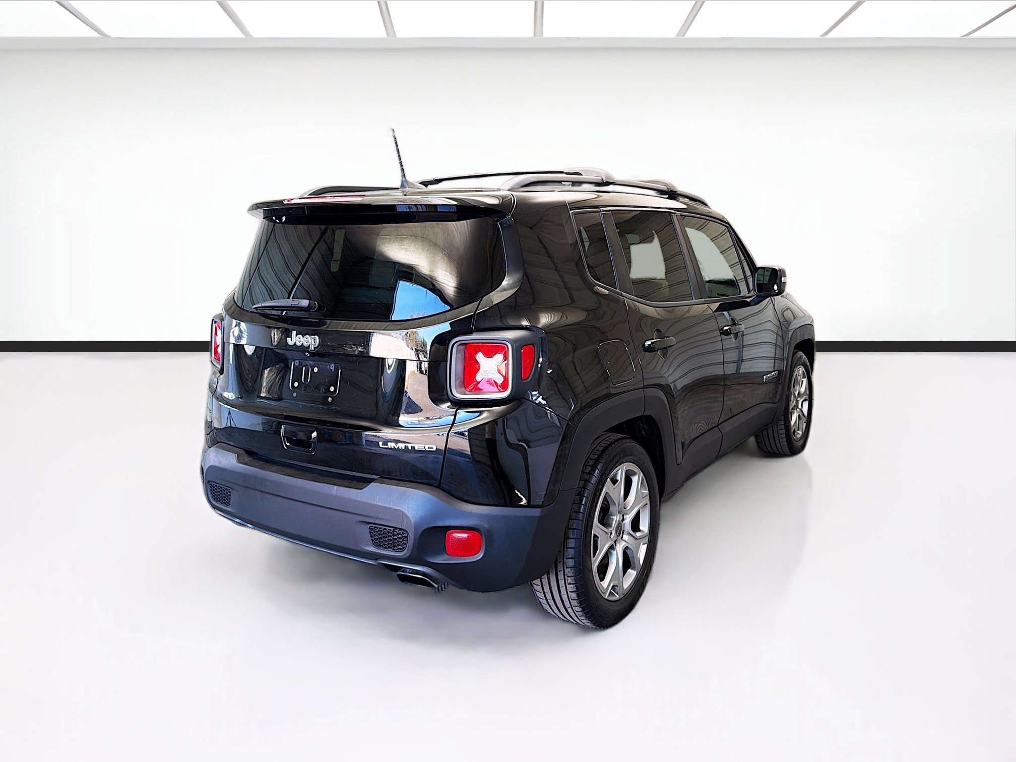 Used 2019 Jeep Renegade Limited w/ UConnect 8.4 Nav Group image 4