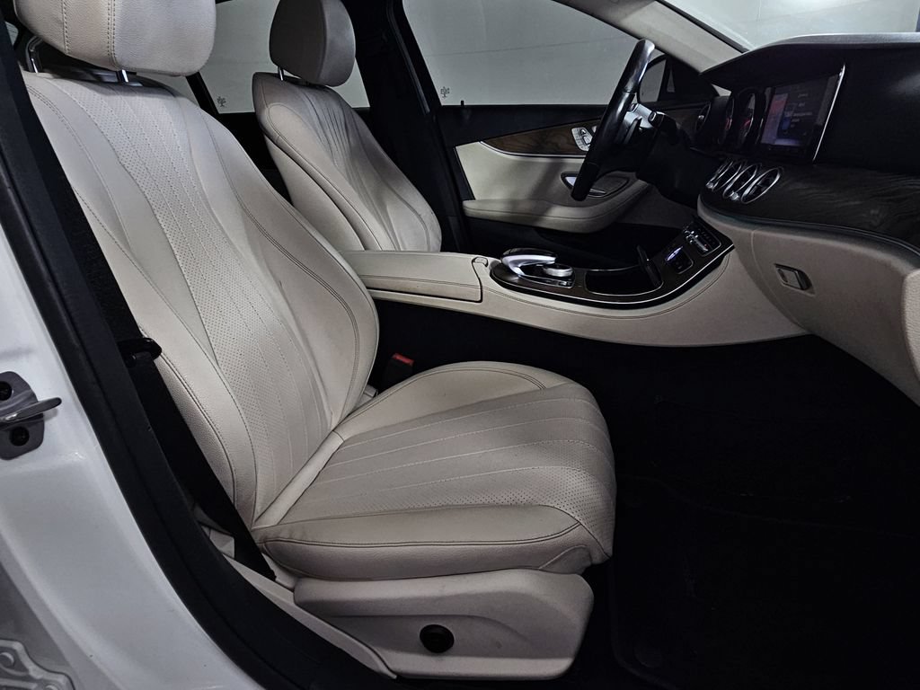Used 2019 Mercedes-Benz E 300 w/ Premium 1 Package image 26
