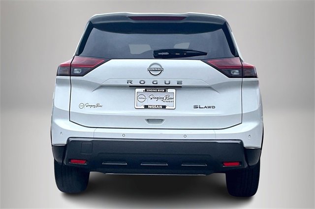 Certified 2025 Nissan Rogue SL w/ SL Premium Package image 6
