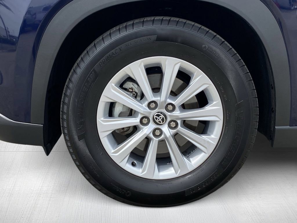 Certified 2025 Toyota Grand Highlander FWD image 15