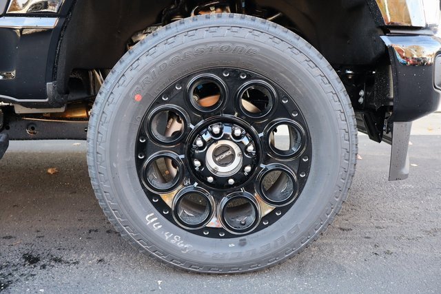 New 2026 Ford F250 Lariat w/ Black Appearance Package image 12