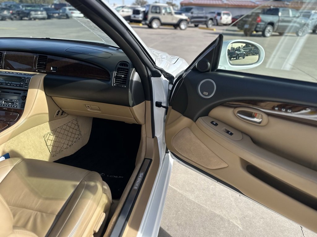 Used 2008 Lexus SC 430 Convertible image 9