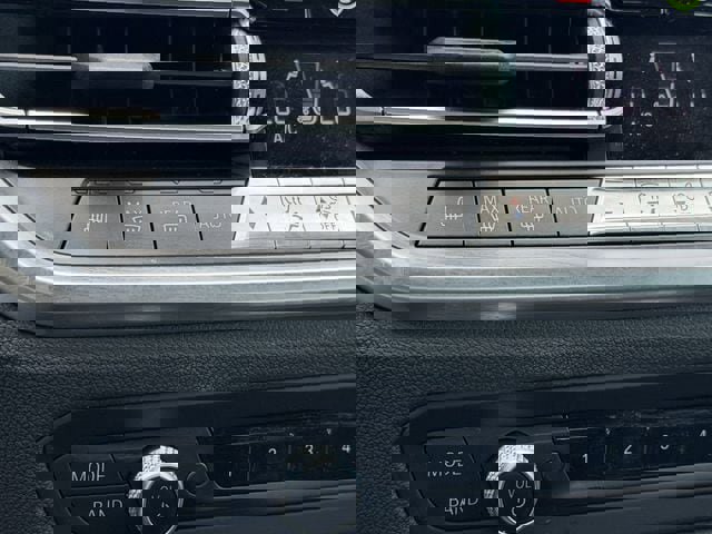 Used 2021 BMW 330i Sedan w/ Premium Package image 21