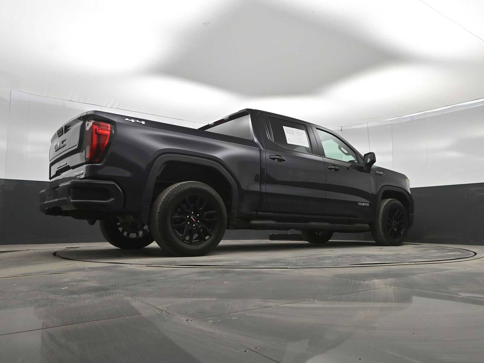 Used 2024 GMC Sierra 1500 Elevation image 39
