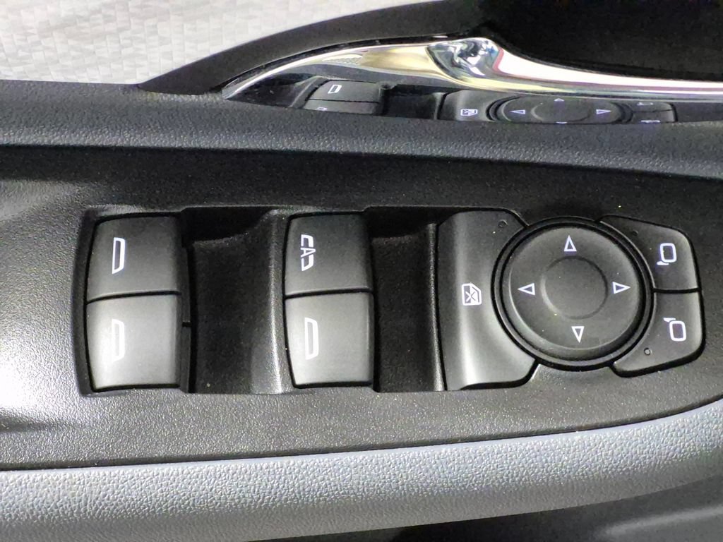 Used 2018 Chevrolet Bolt Premier w/ Driver Confidence II Package FWD image 16