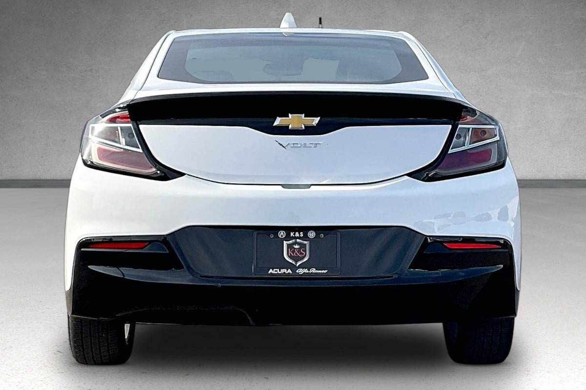 Used 2018 Chevrolet Volt LT FWD image 4