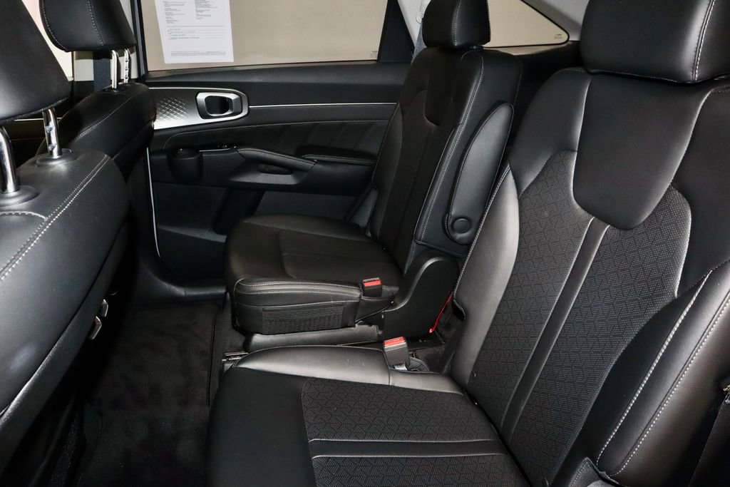 Used 2023 Kia Sorento SX image 23