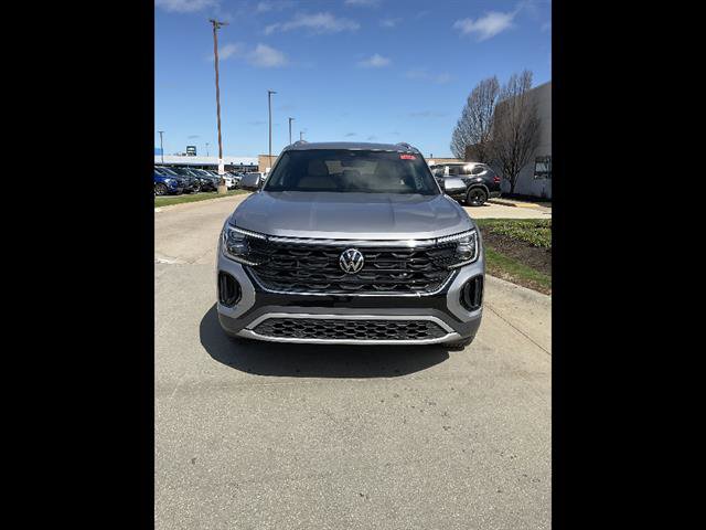 New 2026 Volkswagen Atlas Cross Sport SE image 2